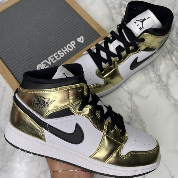 Jordan Shoes - Jordan 1 Retro Gold